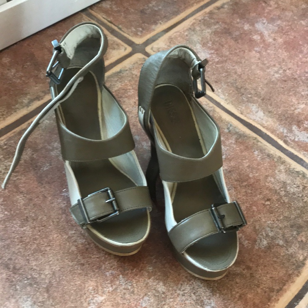 Diesel wedges